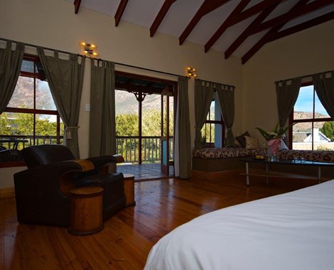 Famous Country Lodge